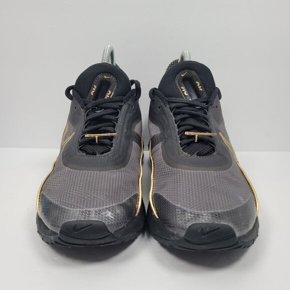Nike Air Max 2090 Men's Black Metallic Gold Athletic Shoes DC2191-001 US Size 8 - Picture 3 of 8